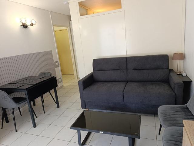 Charmant appartement 2 pièces à PORT FRÉJUS