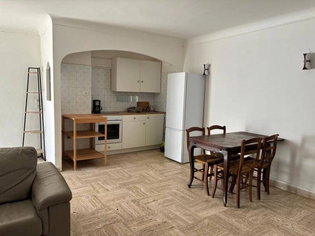 Charmant appartement 2 pièces meublé à Maussane les Alpilles