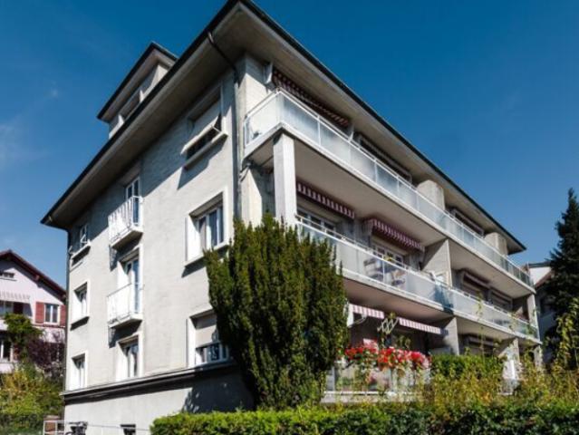 Charmant appartement 2,5 pièces à Pully avec magnifique vue sur le Lac