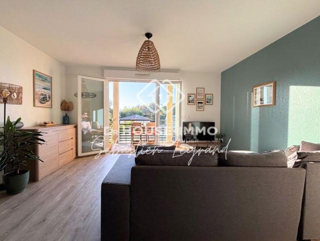 Charmant appartement T3 avec balcon, place de parking et piscine