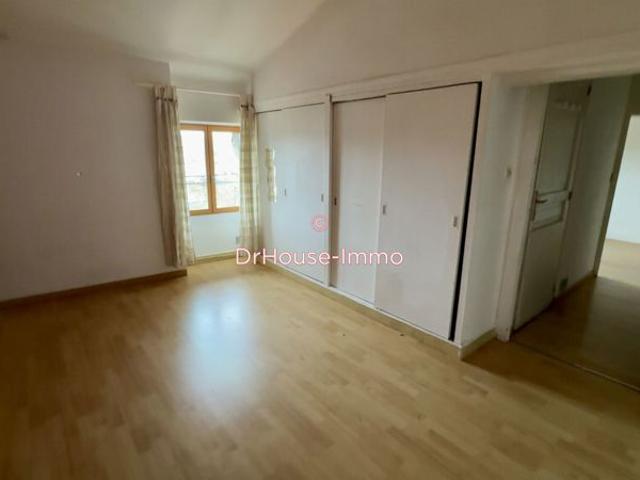 Appartement T3 de 74 m² avec parking et cave