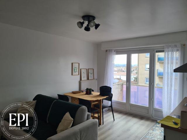 Charmant Appartement T1 meublé avec vue sur les Pyrénées