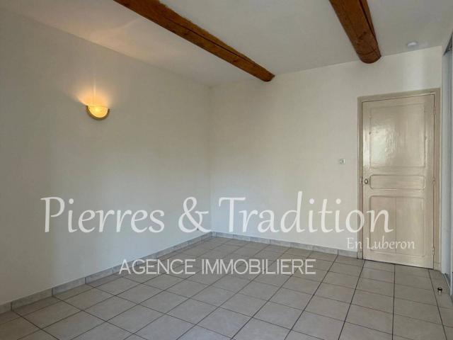 Charmant appartement T2 au cœur de Céreste en Luberon
