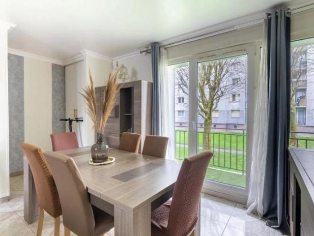 Charmant appartement T4 avec balcon à Villepinte