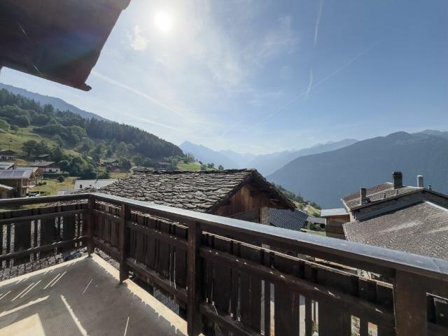 Charmant appartement avec vue panoramique sur la vallée