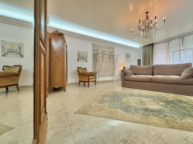 CHARMANT APPARTEMENT COEUR D'EPERNAY