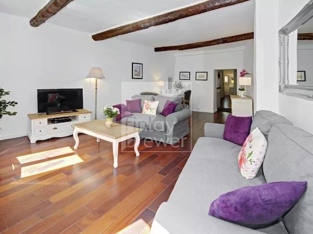 Charmant appartement dans la vieille ville de Nice Balcon. m² Nice