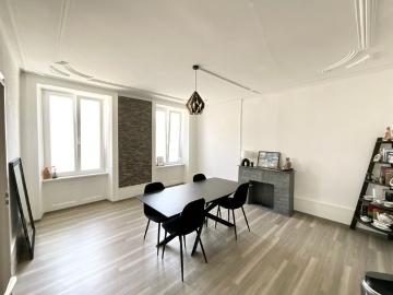 Charmant appartement de 4,5 pièces avec cachet au rez de chaussée