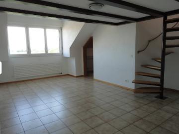 Charmant appartement de 2 pièces en attique avec mezzanine