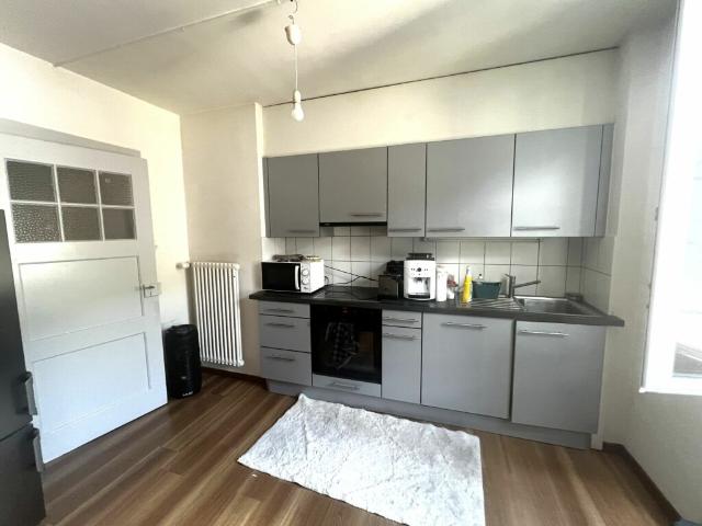 Charmant appartement de 3 pièces au 2ème étage avec balcon