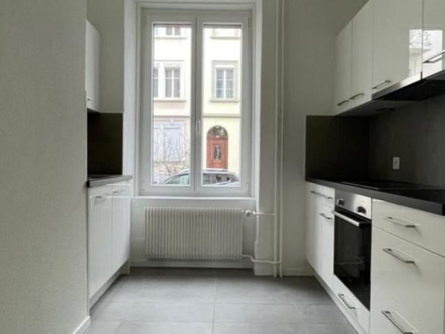 Charmant appartement de 3 pièces au rez de chaussée Bienne