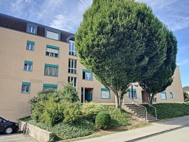 CHARMANT APPARTEMENT de 3 pièces CHARMANTE 3 Zimmer Wohnung