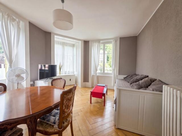 Charmant appartement de 3,5 pièces au Locle Idéal habitation ou investissement locatif / Airbnb clé en main