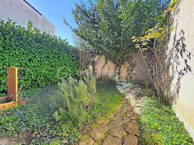 Charmant appartement de type T3 en rez de jardin