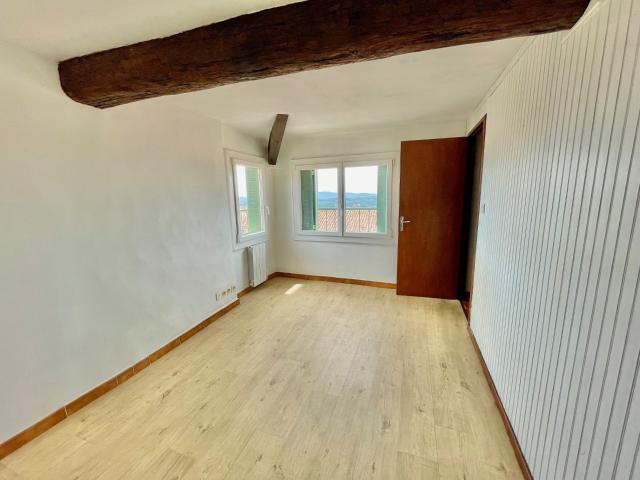 Charmant appartement deux pièces dans le village de Fayence