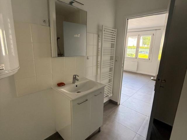 Charmant appartement duplex de 42 m² avec 2 places de parking à CRECY LA CHAPELLE