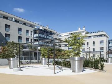 Charmant appartement face au lac