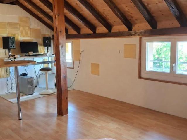Charmant appartement mansardé de 1 pièce sous les combles ? Echallens