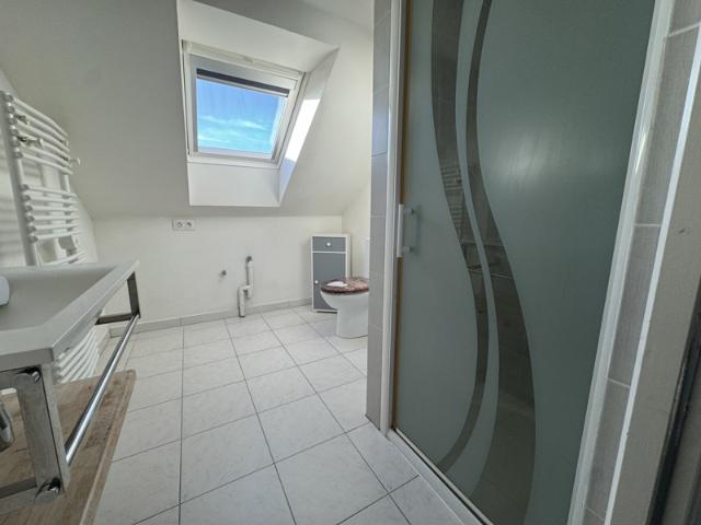 Charmant appartement mansardé de 2 pièces à Sarralbe !