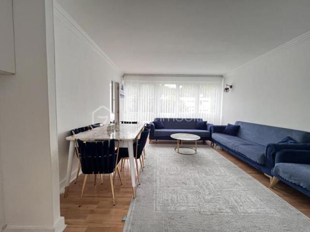 Charmant appartement rénové 4 pièces avec balcon