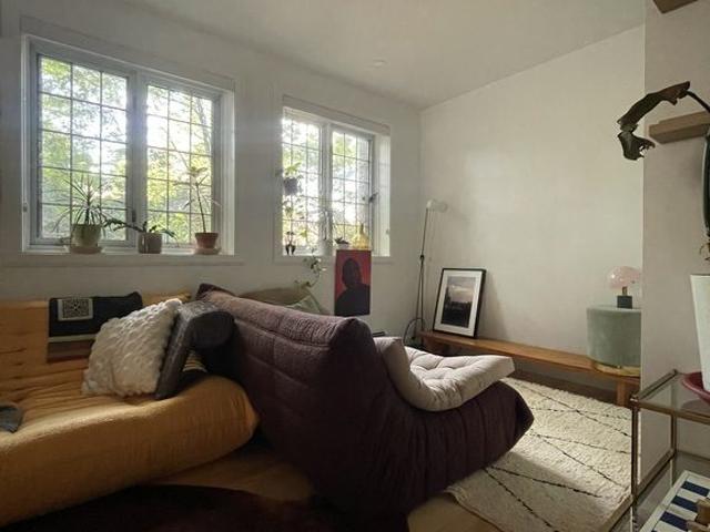 Charmant Appartement Rénové à Outremont
