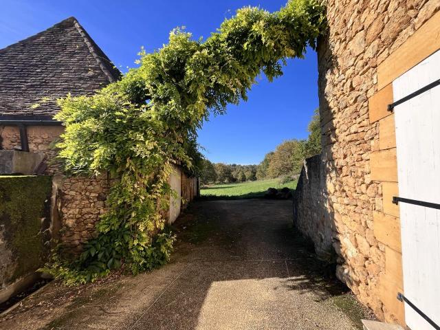 Charmant Corps De Ferme 130m² Le Buisson de Cadouin