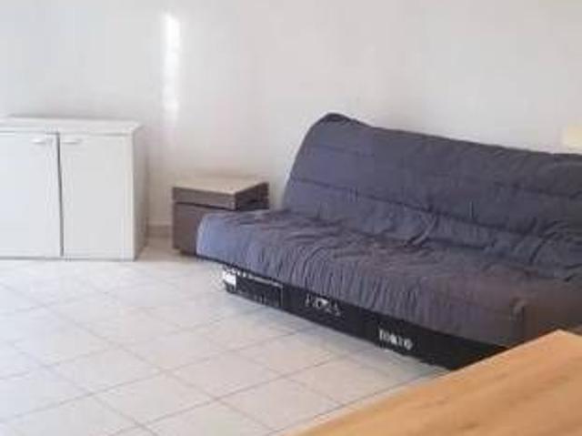 Charmant deux pièces avec jardin
