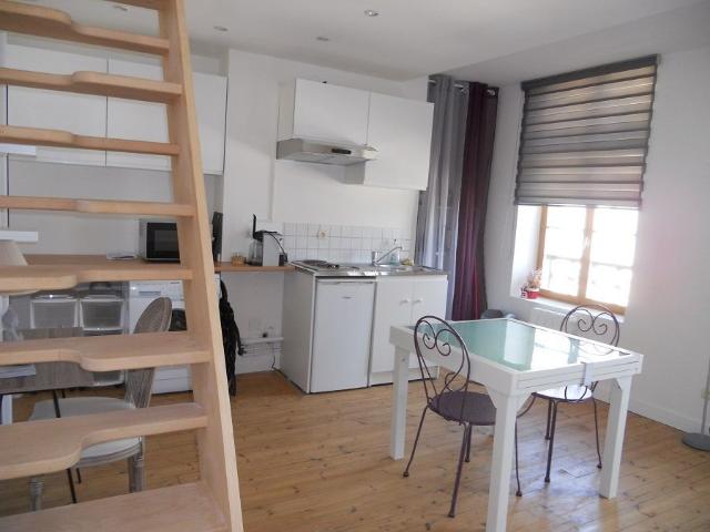 CHARMANT DUPLEX HYPER CENTRE VILLE