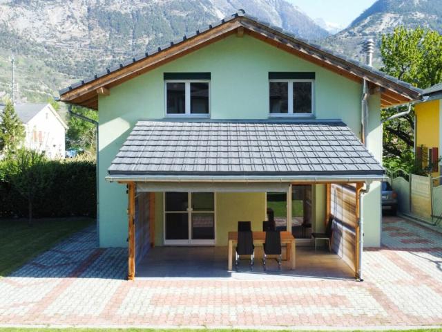 Reserviert / Charming Einfamilienhaus in Raron / Charming detached house in Raron
