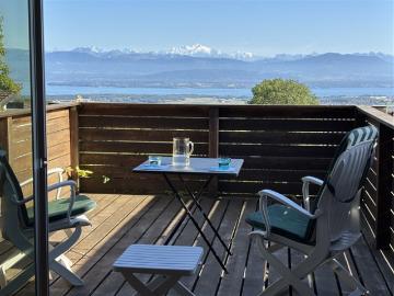 Charmant eingerichtete Zwillingsvilla mit Blick auf den See und die Alpen