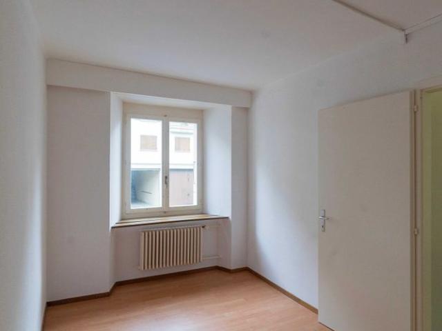 Charmant et très lumineux appartement de 3 chambres avec hall/cuisine et salle de bain