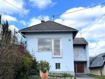 Charmant & Gepflegt! Einfamilienhaus in ruhiger und sonniger Dorflage nahe des Naturbadesee!