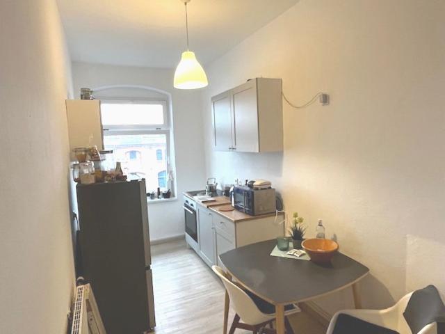 CHARMANT! Gepflegte 2 Zimmerwohnung in Altstadtnaher Lage mit Einbauküche