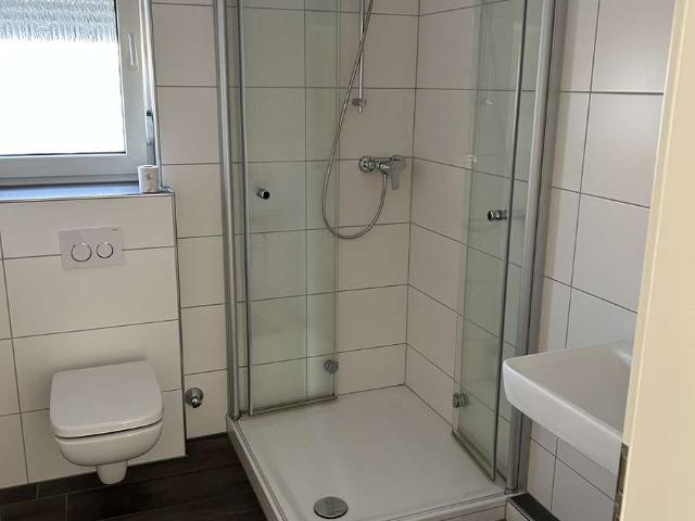 Charmant geschnittene 2 Zimmer Wohnung mit 2 zusätzlichen Räumen im DG!