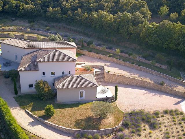Charmant hameau du parc naturel regional du Haut Languedoc s. 240m² Lamalou les Bains