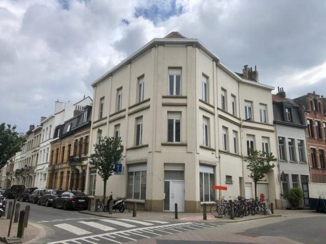Charmant hoekappartement op de 2de verdieping