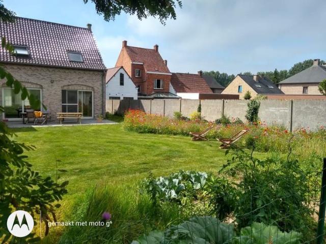 Charmant huis met 3 slaapkamers en tuin