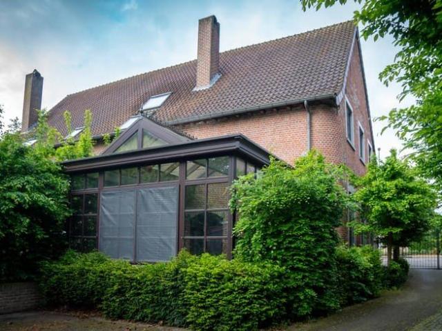 Charmant huis 1875, 2 slaapkamers, grote tuin