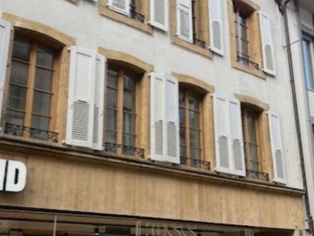Charmant logement en plein centre d'Yverdon Premier loyer net offert