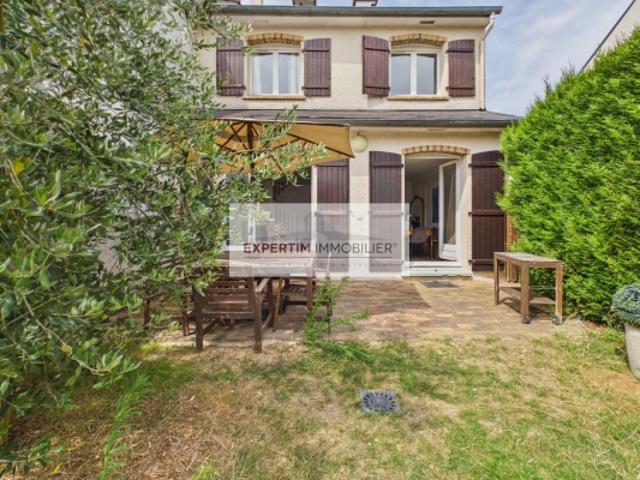 CHARMANT MAISON DE 135M² AVEC 5 CH, TERRASSE, JARDIN ET BOX