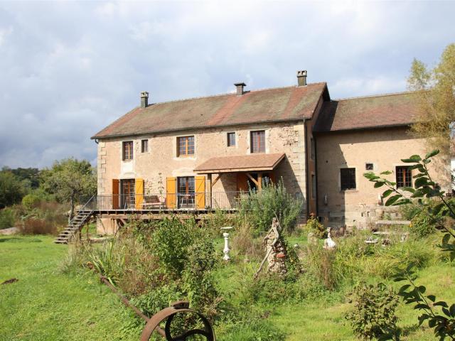 Charmant moulin avec 2 étangs et canal de moulin 180m² Lure