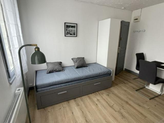 CHARMANT PETIT STUDIO PROCHE CENTRE VILLE ET TOUTES COMMODITEES