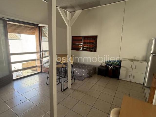 Charmant pied à terre à vendre dans le quartier prisé d'une ville dynamique