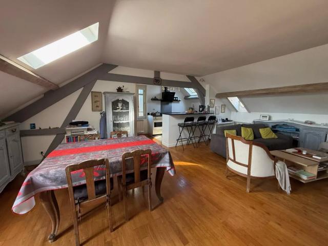 Charmant pied à terre avec deux terrasses au centre ville 66m² Salies de Béarn