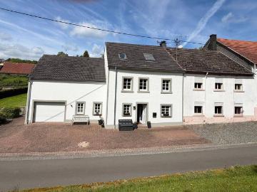 Charmant renoviertes Einfamilienhaus mit großem Grundstück