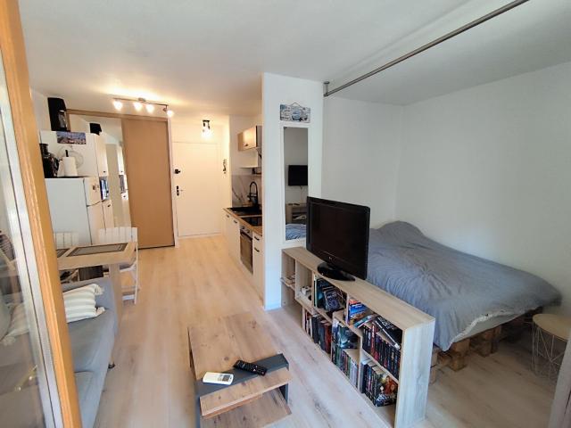 Charmant studio avec coin nuit, véranda et jardin privatif 27m² Villeneuve Loubet