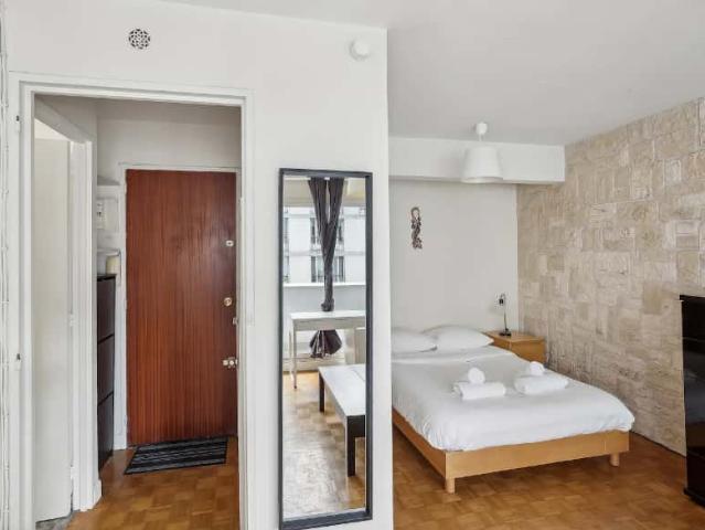 Charmant Studio dans le dynamique 11ème arrondissement