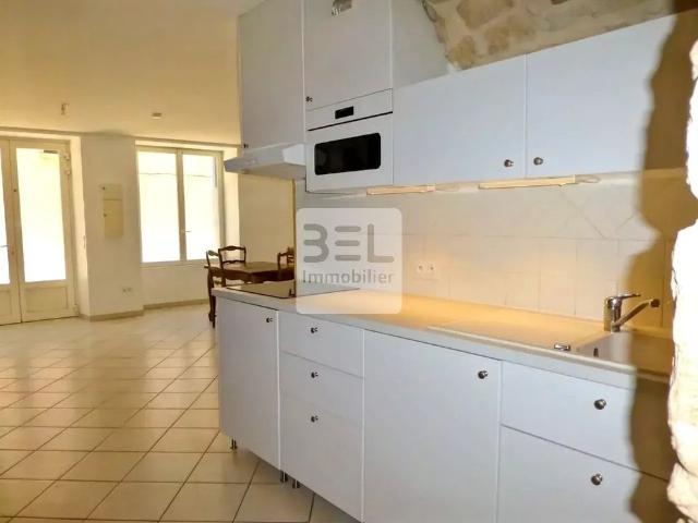Charmant studio en pierre à Bagnols sur Cèze