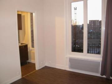 Charmant studio lumineux de 17 m² Idéalement situé entre les g