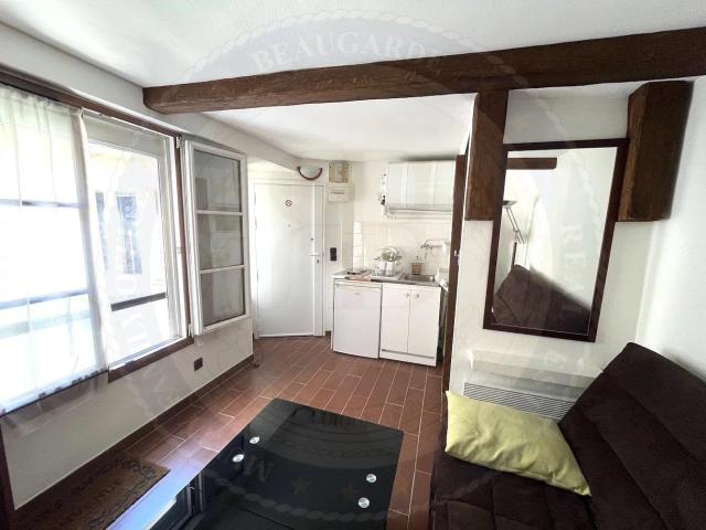 Charmant studio meublé idéalement situé en plein cœur de Par. 12m² Paris 2ème